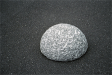 o. T., Granit, 48cm x 48cm x 26cm
